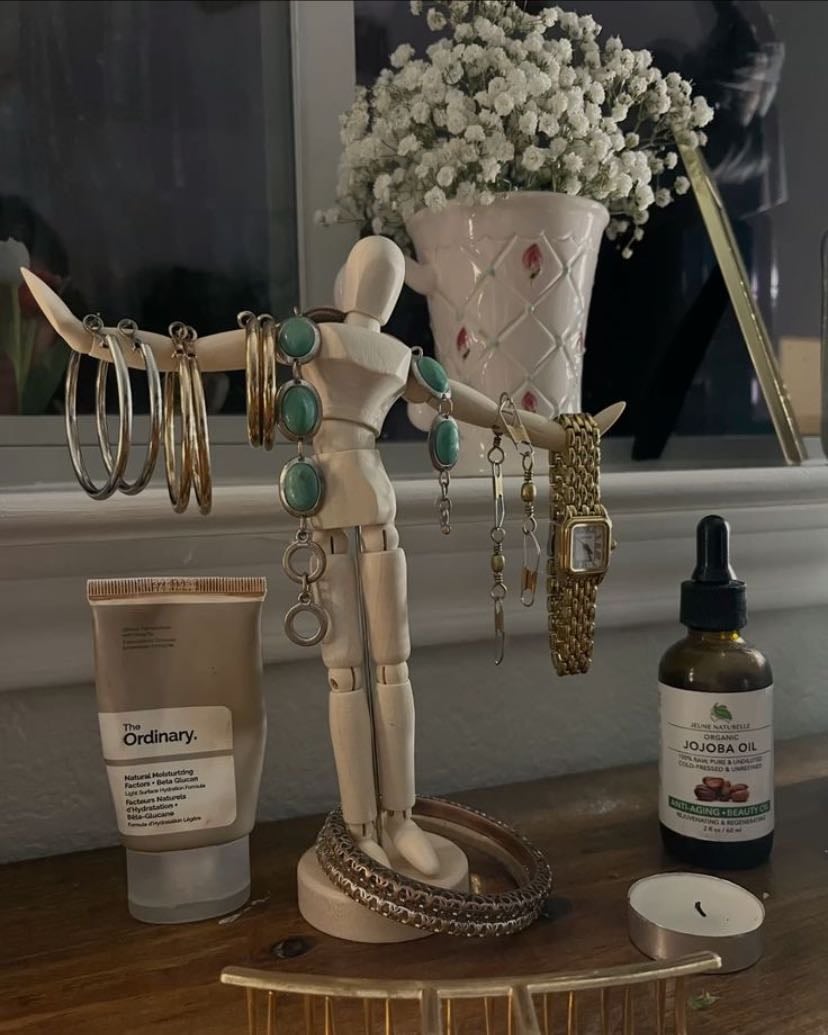 jewellery holder