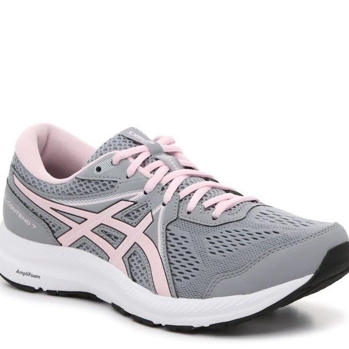 Sneakers for training but in different color