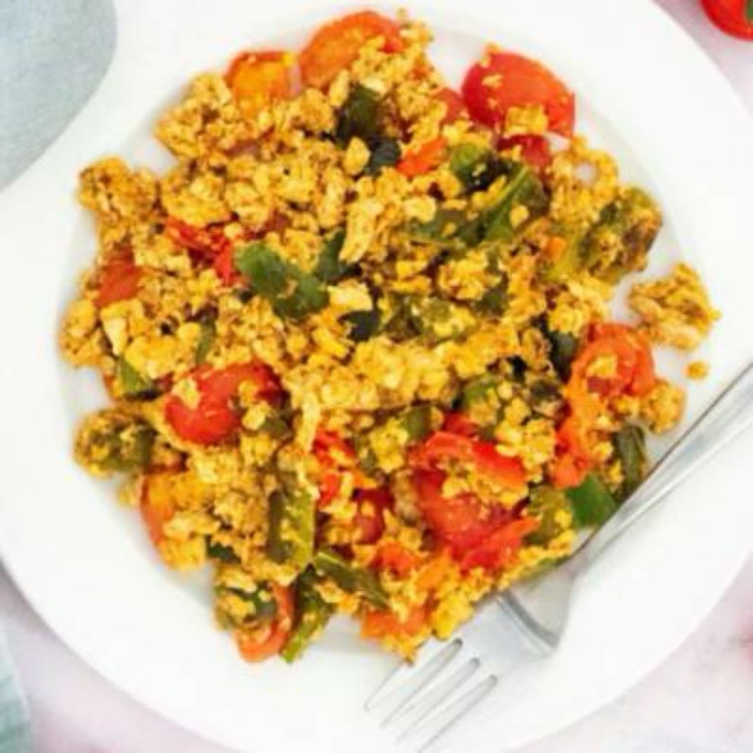 revuelto de huevo con verduras