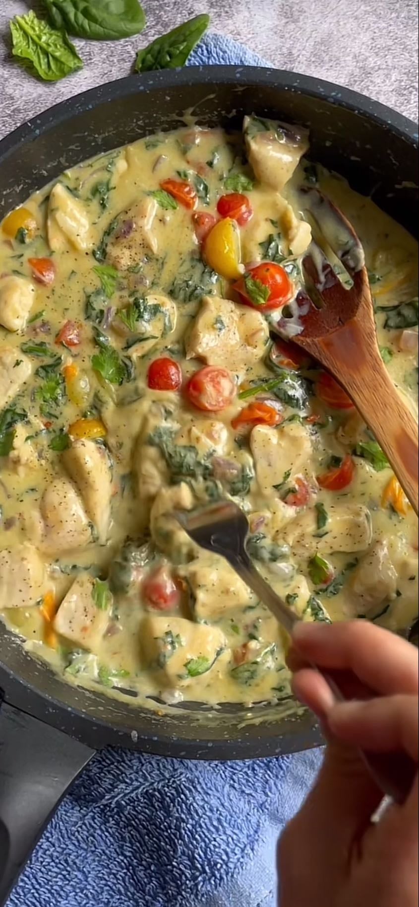 pollo con espinaca