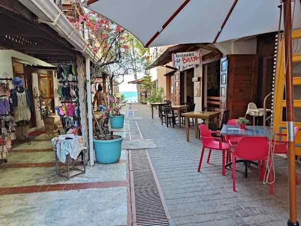 Restaurant Le Bistro - french restaurant & good vibes