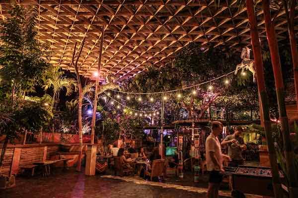 Hatch, Bar & Restaurant Uluwatu - if everything else is closed thereโs always hatch lol