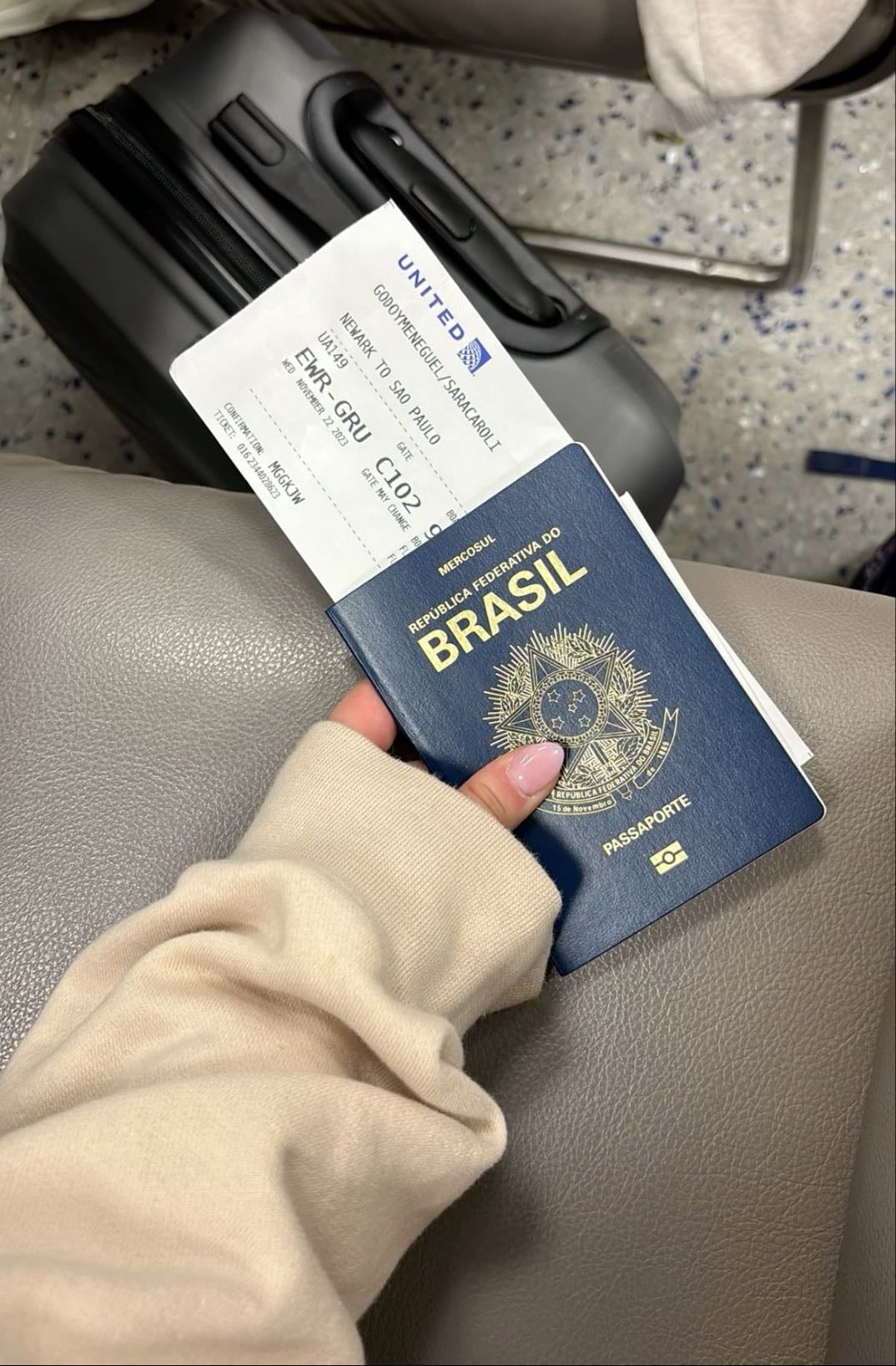 Comprar uma passagem só de ida pra algum país 🌎