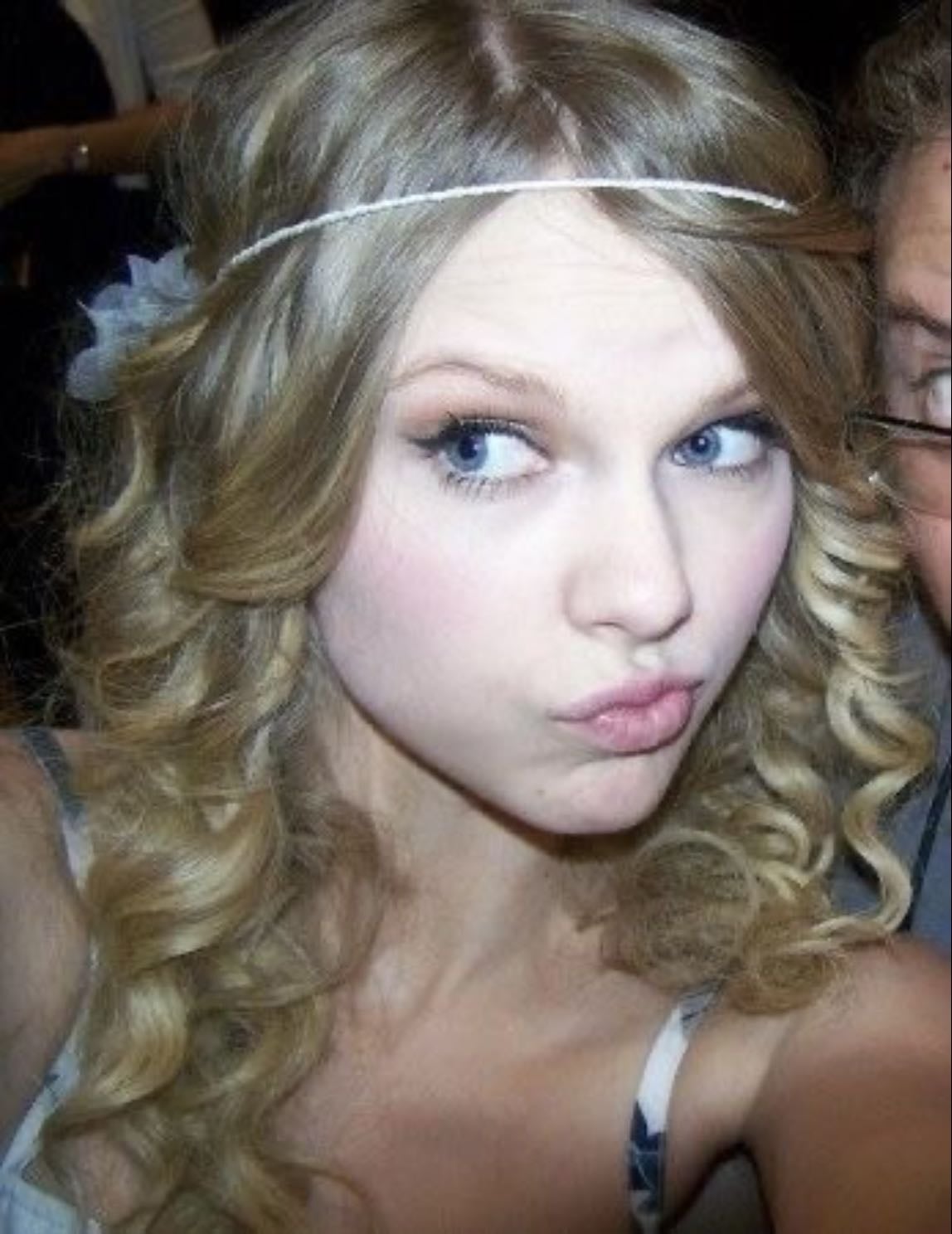 Taylor Swift - Artist