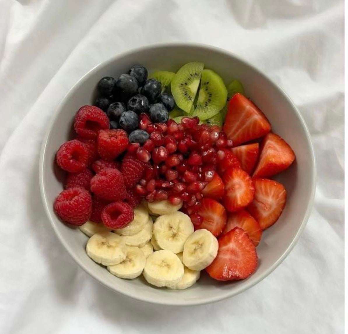 Fruit - Banana (with peanut butter)
Strawberries ( with honey)
Grenade (with some chocolate chips)
Apple (with cinnamon or lemon)
Pineapple
Grapes
Mango
Orange
Granadilla