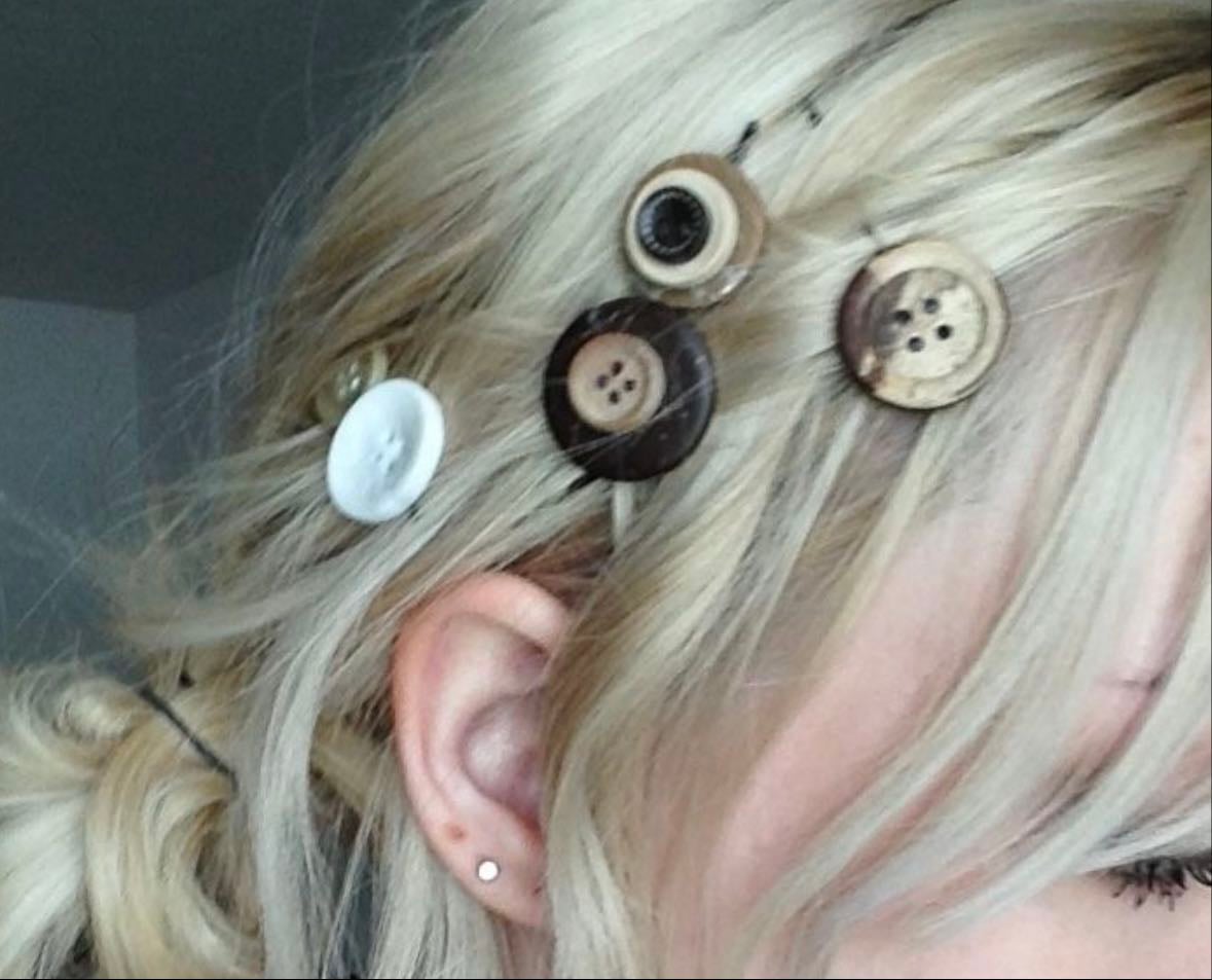 button clips