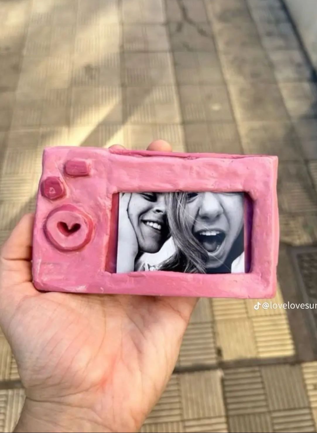 digital camera pic holder