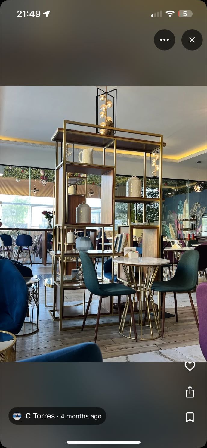Café Lumiere
