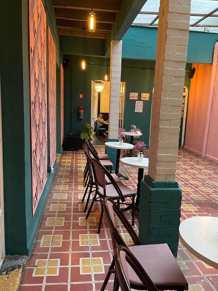 Leonora Café Onírico