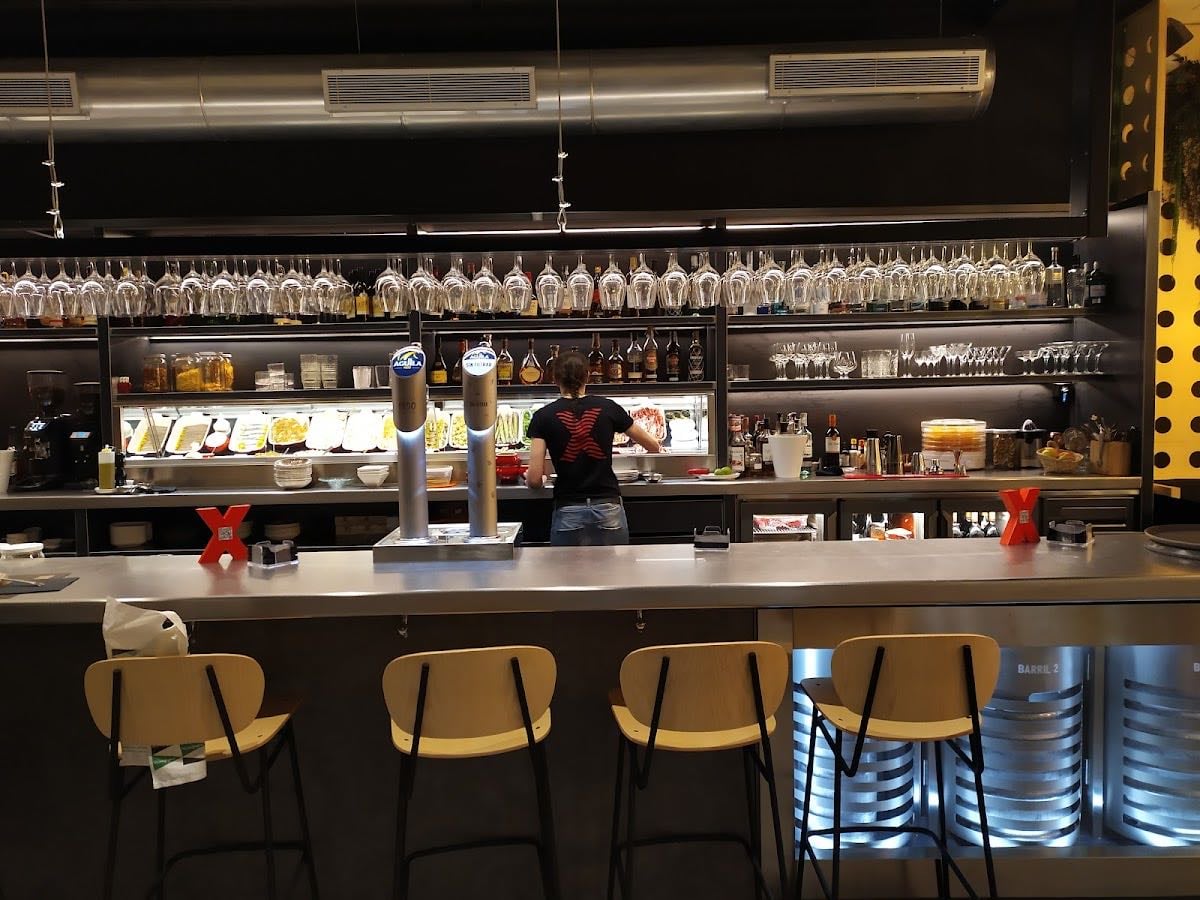 BAR X by Ricard Camarena