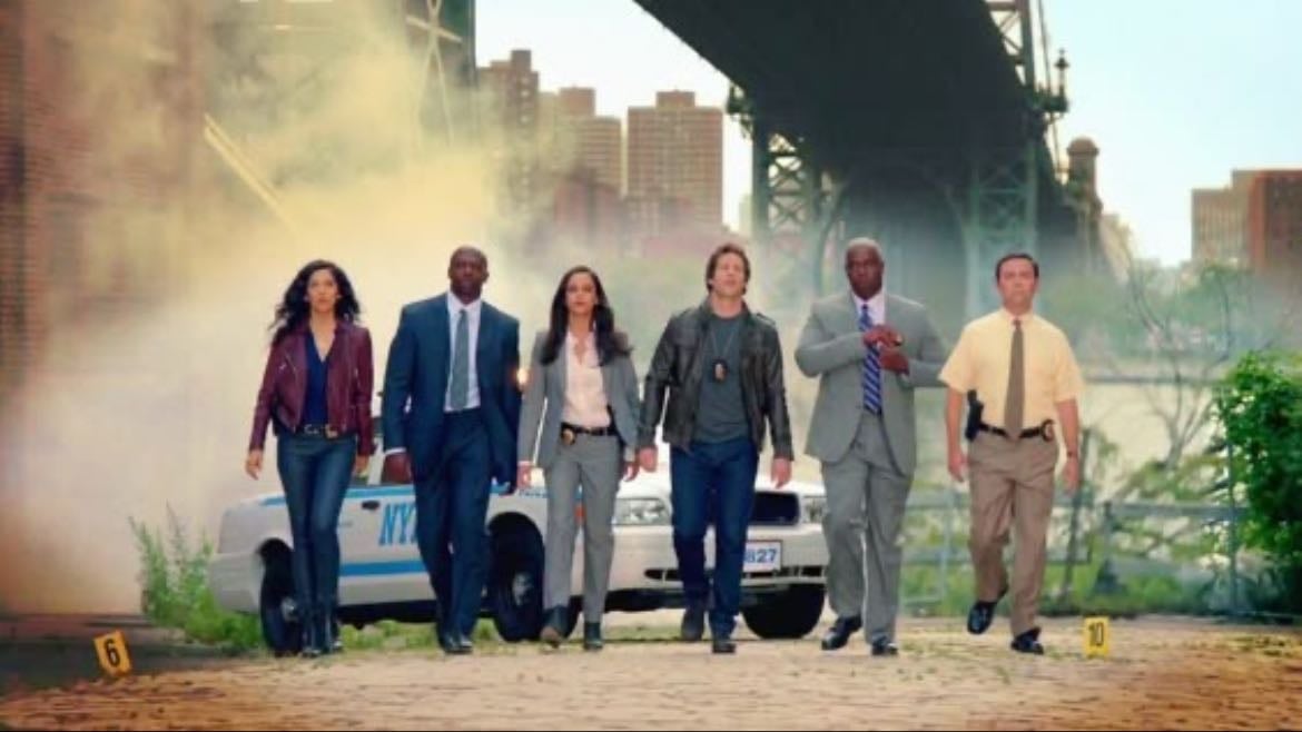 Brooklyn Nine-Nine - Daniel J. Goor, Michael Schur · 2013