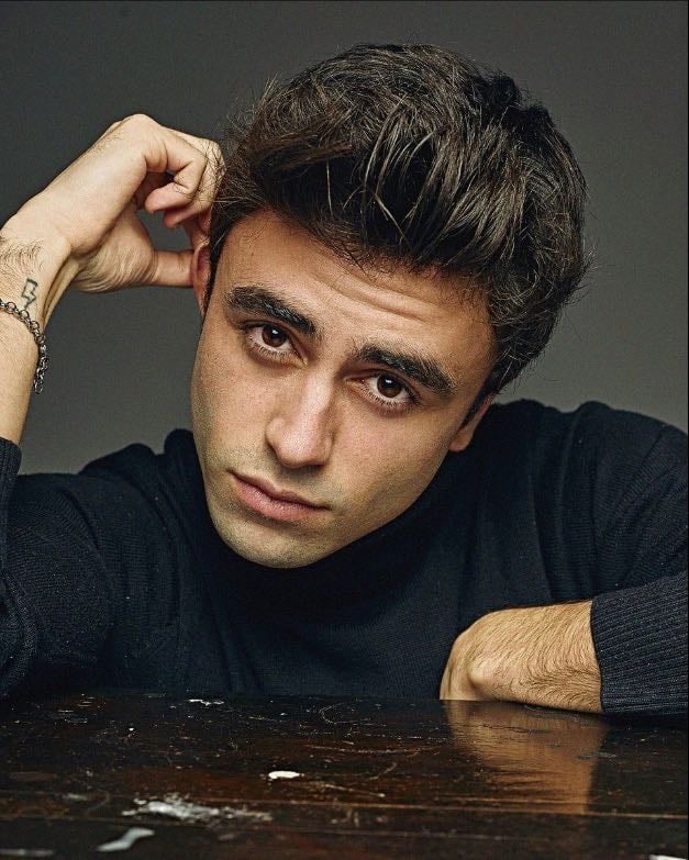 Itzan Escamilla - Actor