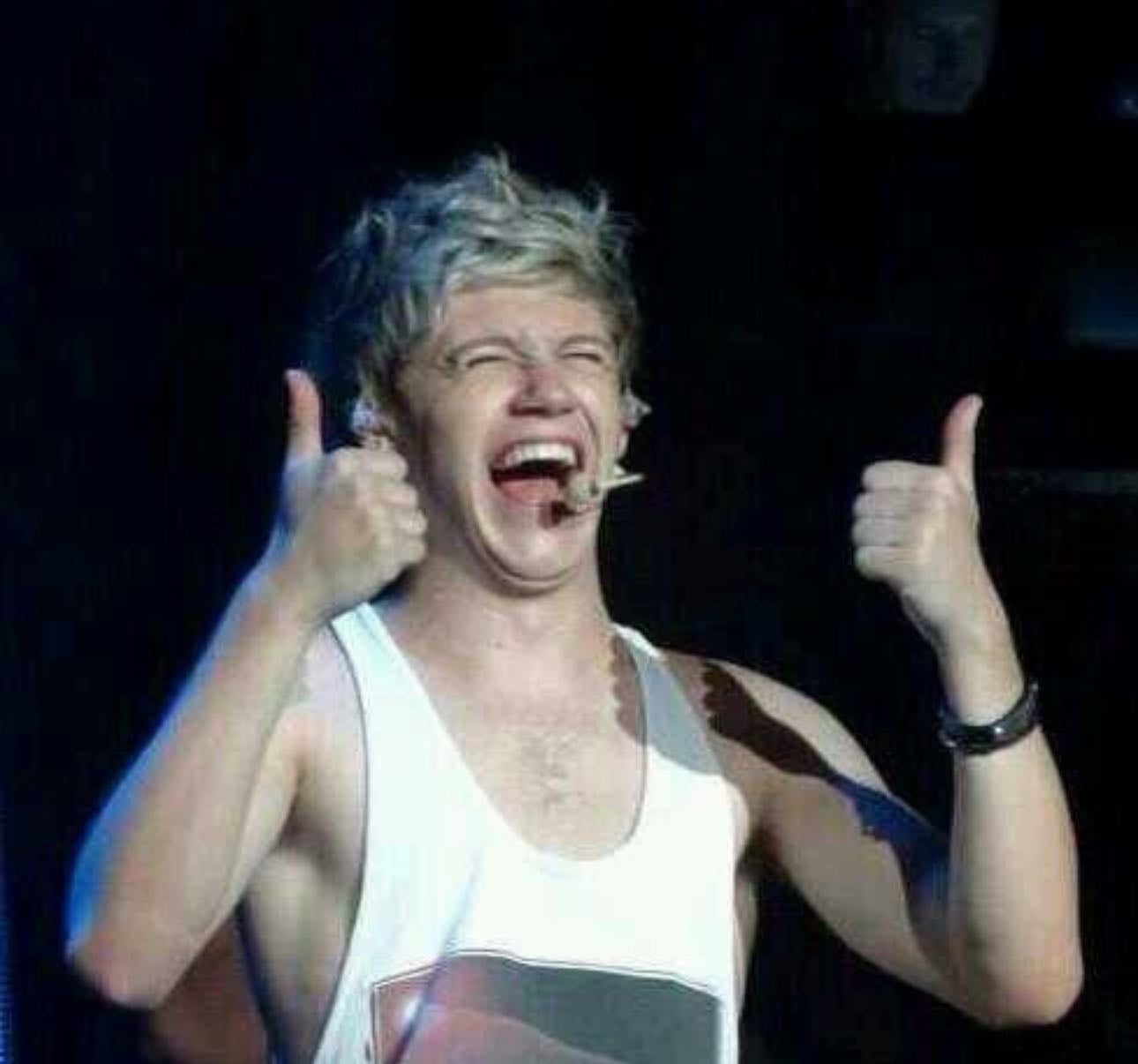 NIALL!