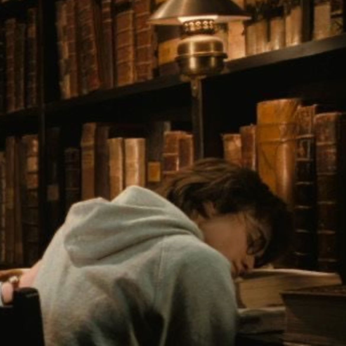 Harry Potter and the Philosopher's Stone - Chris Columbus · 2001