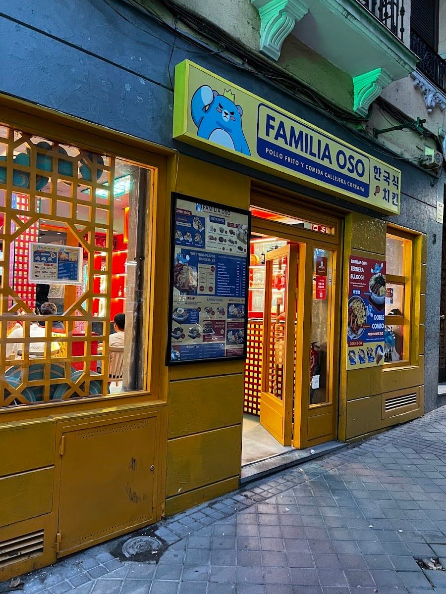 Familia Oso - Corn Dogs