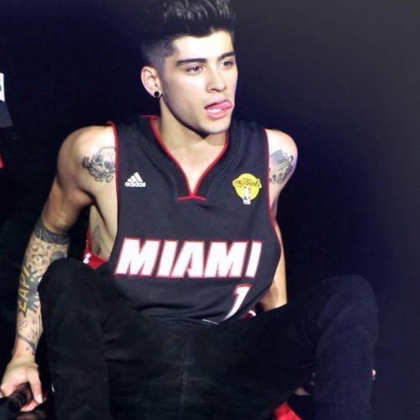 zaynnnn - I keep doing the boys in jerseys but they just look to good!!