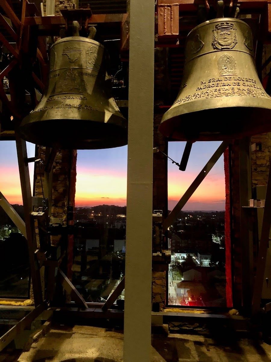 Paróquia Nossa Senhora de Lourdes | Catedral de Pedra de Canela