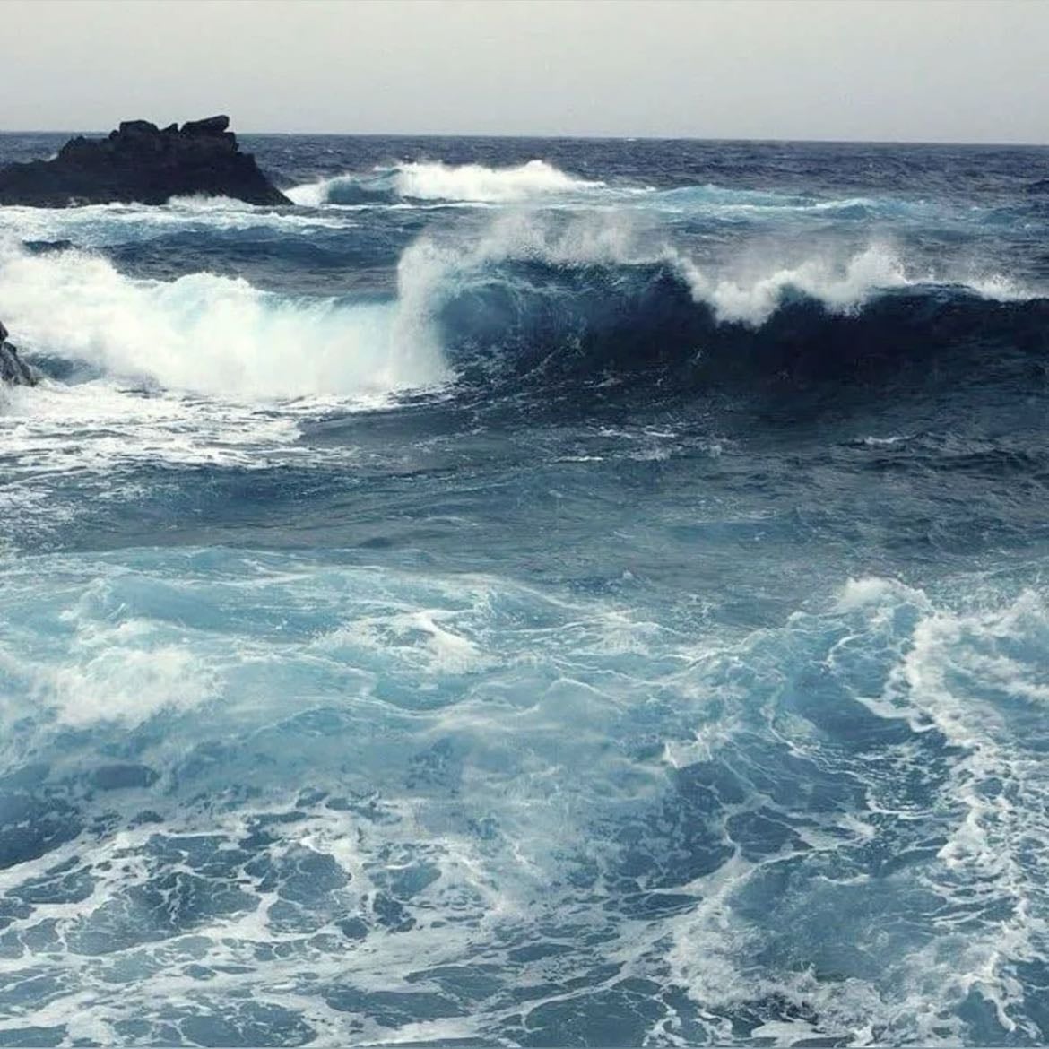 waves crashing
