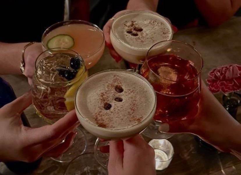 Bar hopping/drinks gdl - Places hypelist by Re 馃拫馃