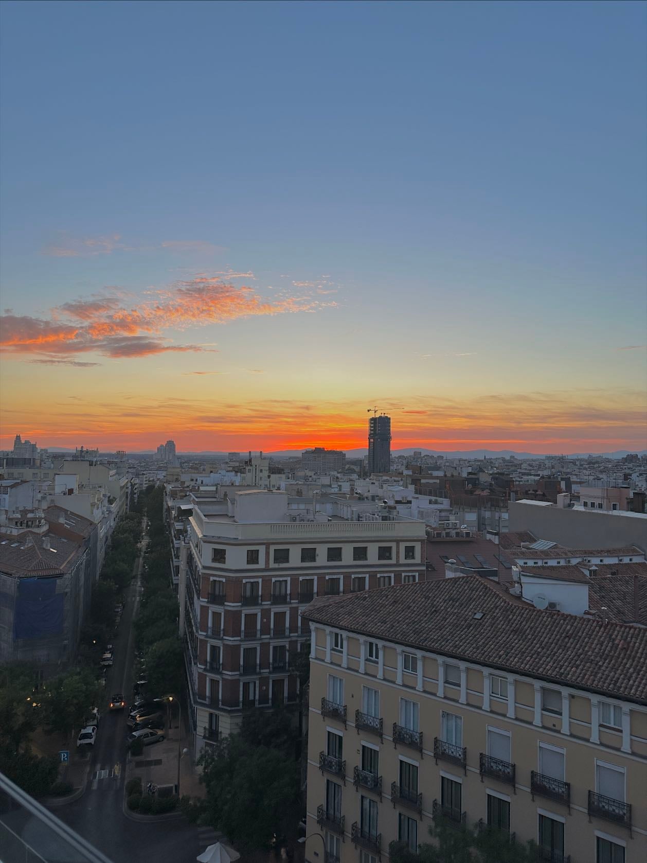 H10 Puerta de Alcalá - El cielo de alcalá