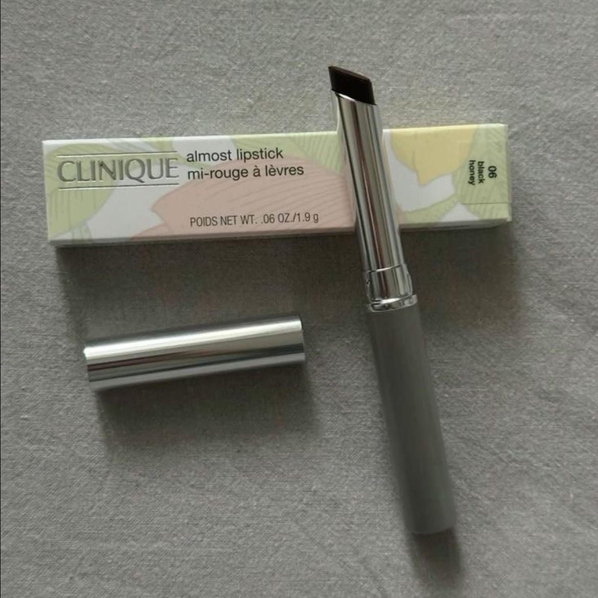 CLINIQUE black honey lipstick