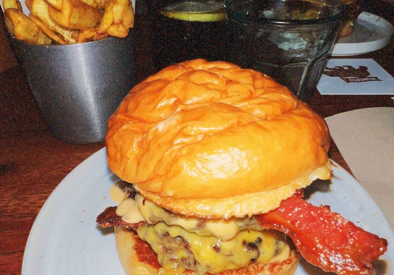 restaurants ༊*·˚