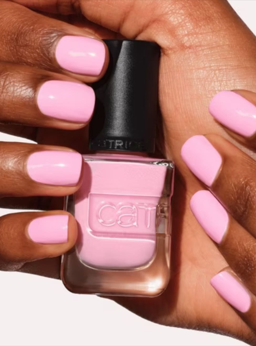 Pinta uñas rosa catrice