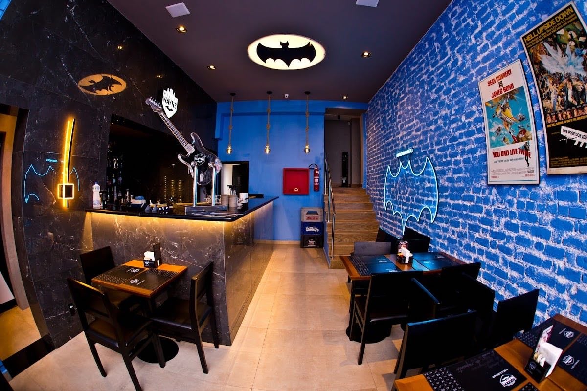 Mansão Wayne Bar e Restaurante - Hamburgueria, Comida Brasileira, Cardápio executivo e petiscos - Flamengo Catete Zona Sul RJ