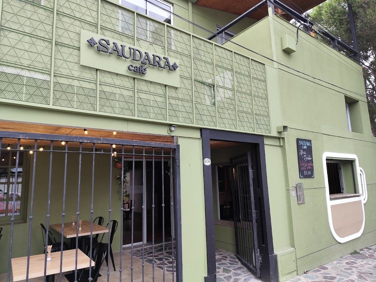 Saudara Café