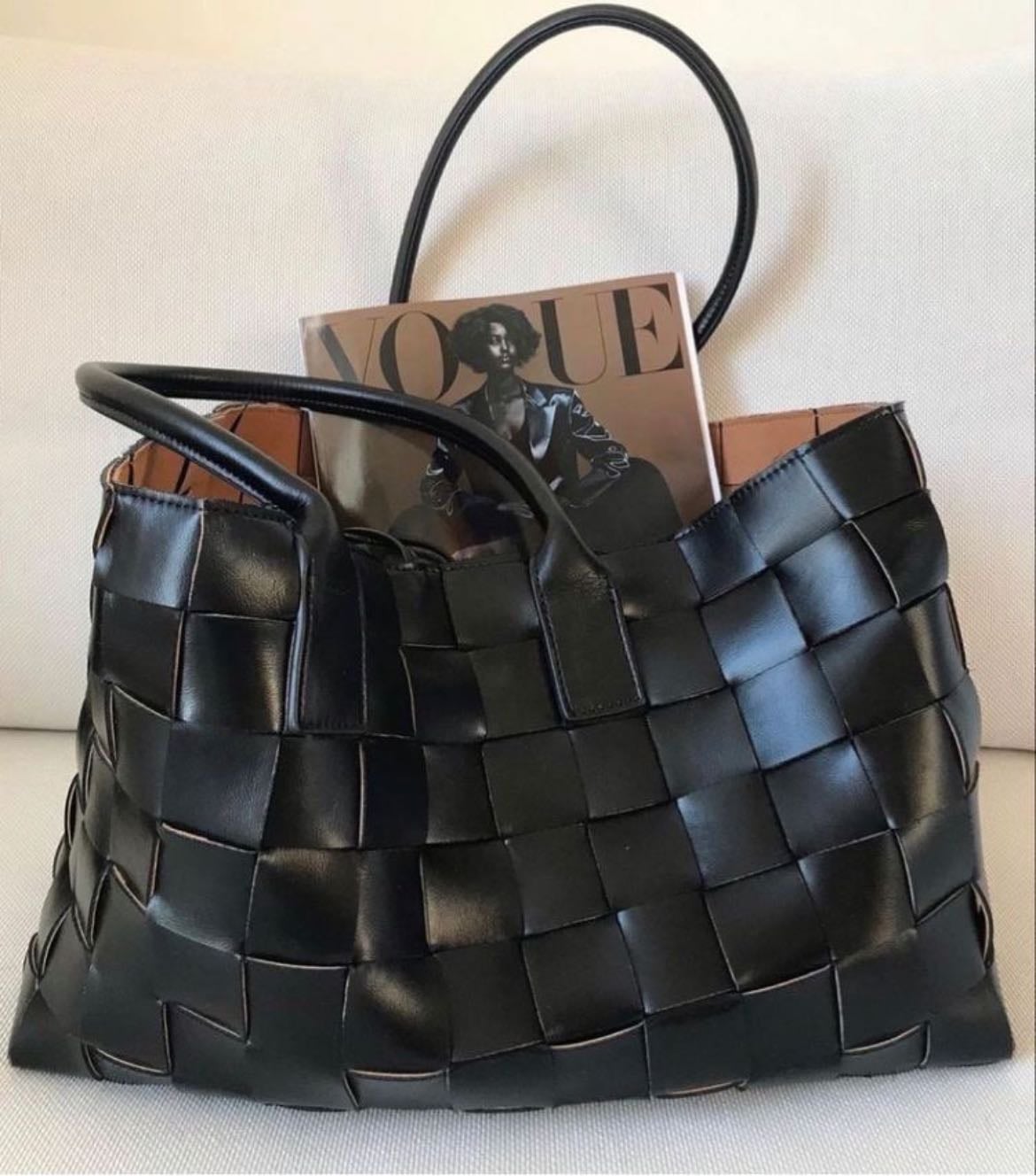 bottega veneta maxi weave tote - black