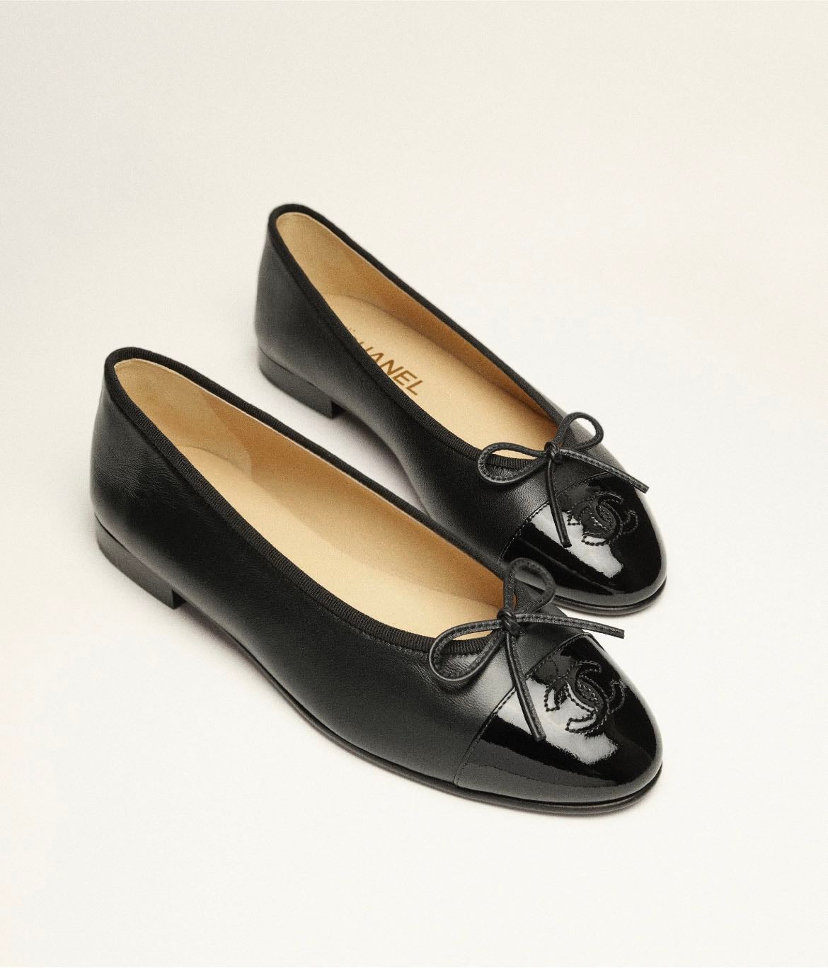 chanel flats - { classic black w/ glossy finish }