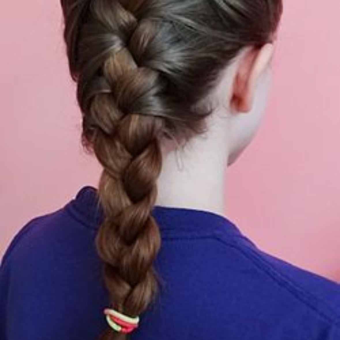 Coiffure protectrice - Tresses, chignon torsadé, bonnet en satin, …