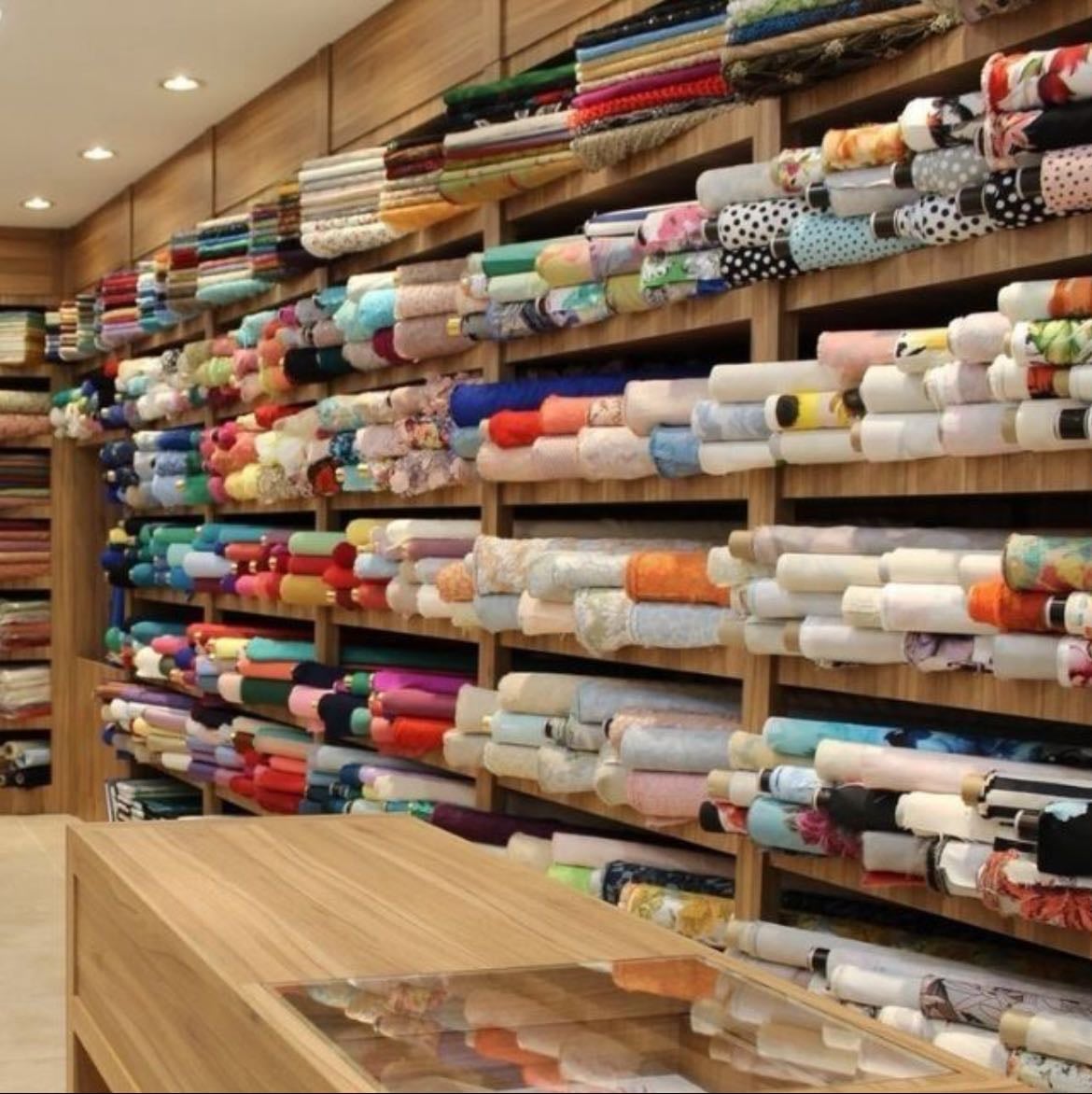 Ir a una tienda de telas - (Para el bolso)