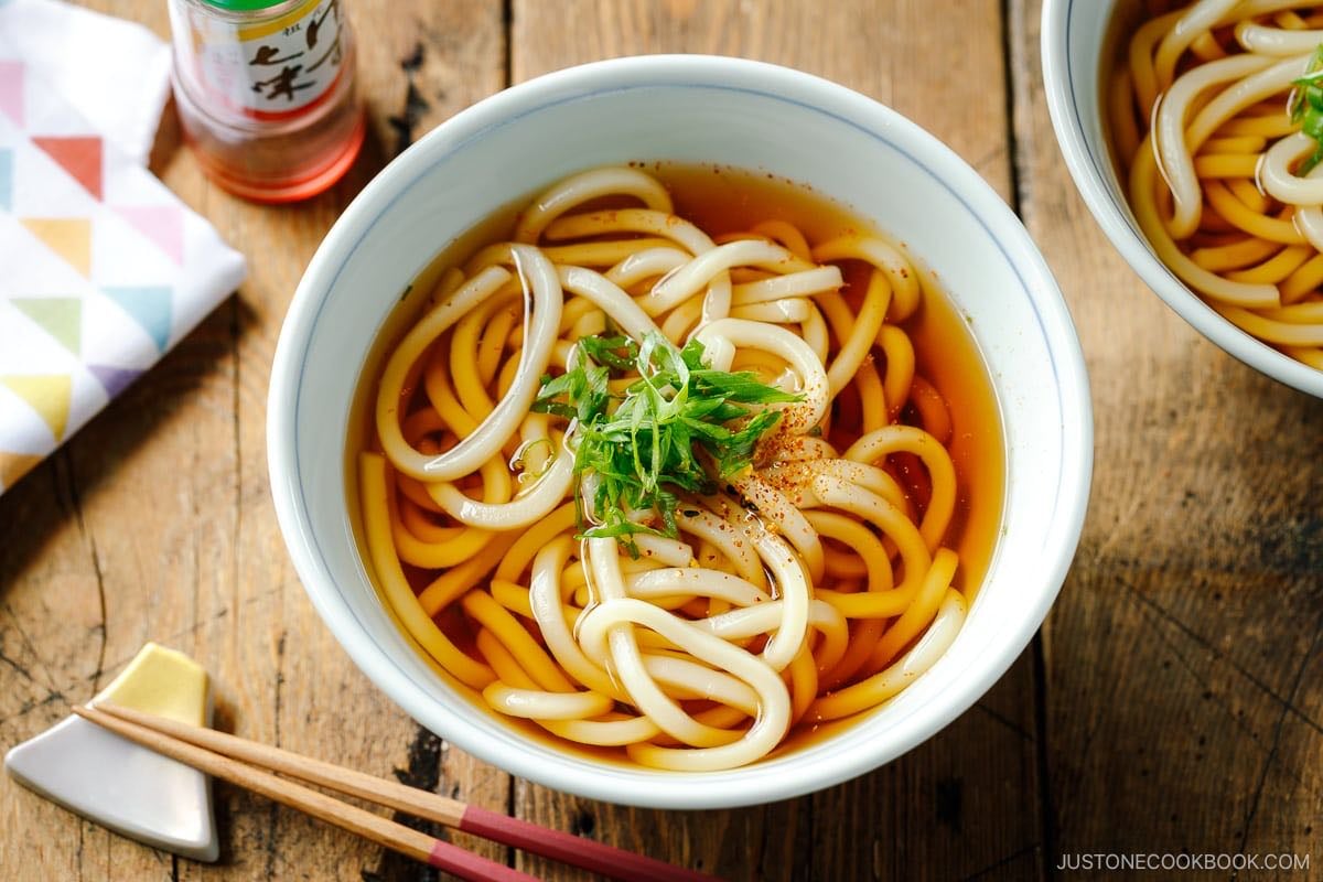 Udon Noodle Soup (Kake Udon) (Video) ใใใใฉใ - Just One Cookbook