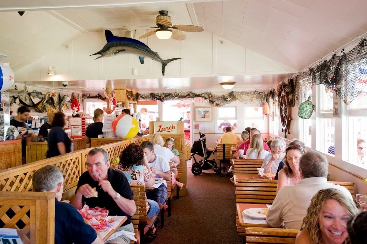 LUNCH Lobster Roll Amagansett - seafood