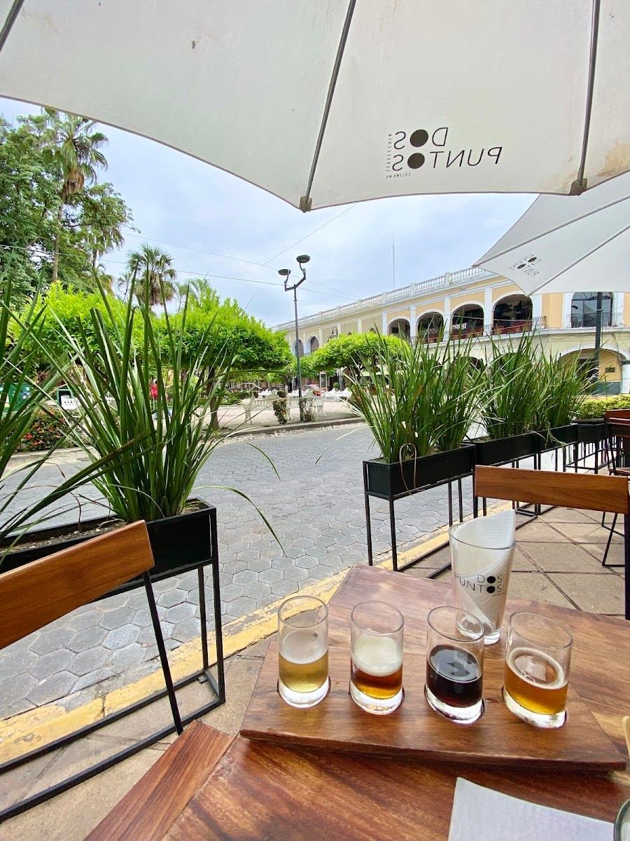 Dos Puntos Cervecería