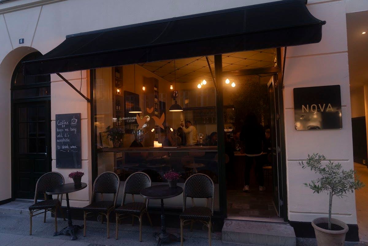 NOVA - kaffe, vin & champagne