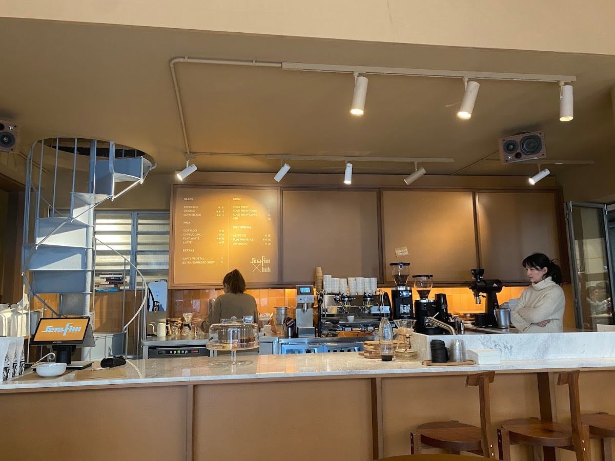 Serafim • Coffee • Bar