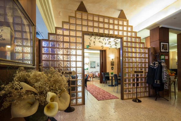 Alan Hotel