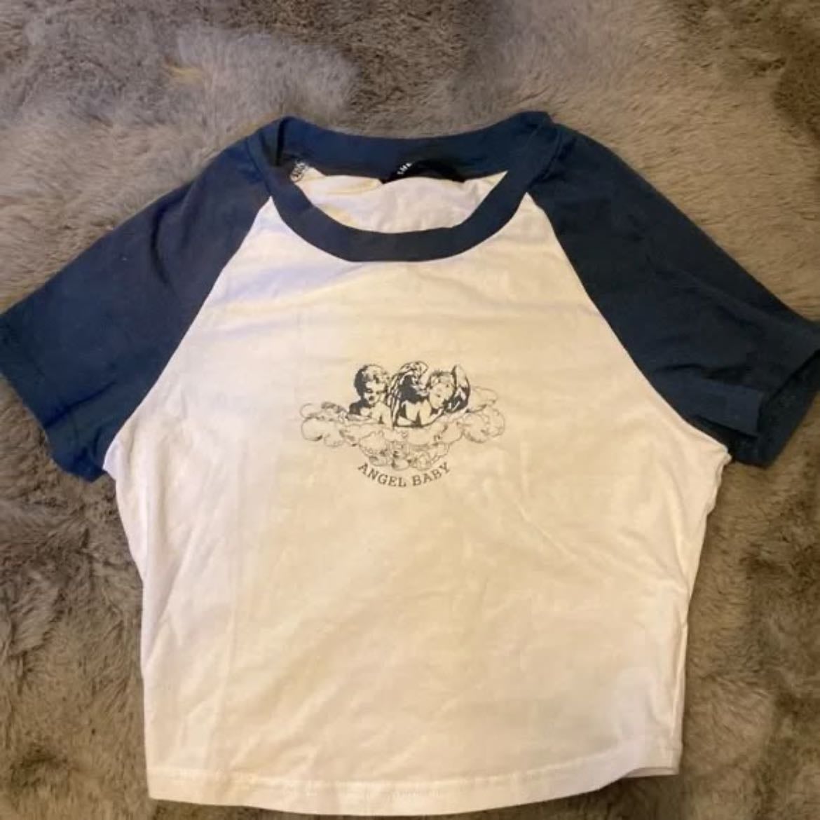 Baby tees con estampados vintage