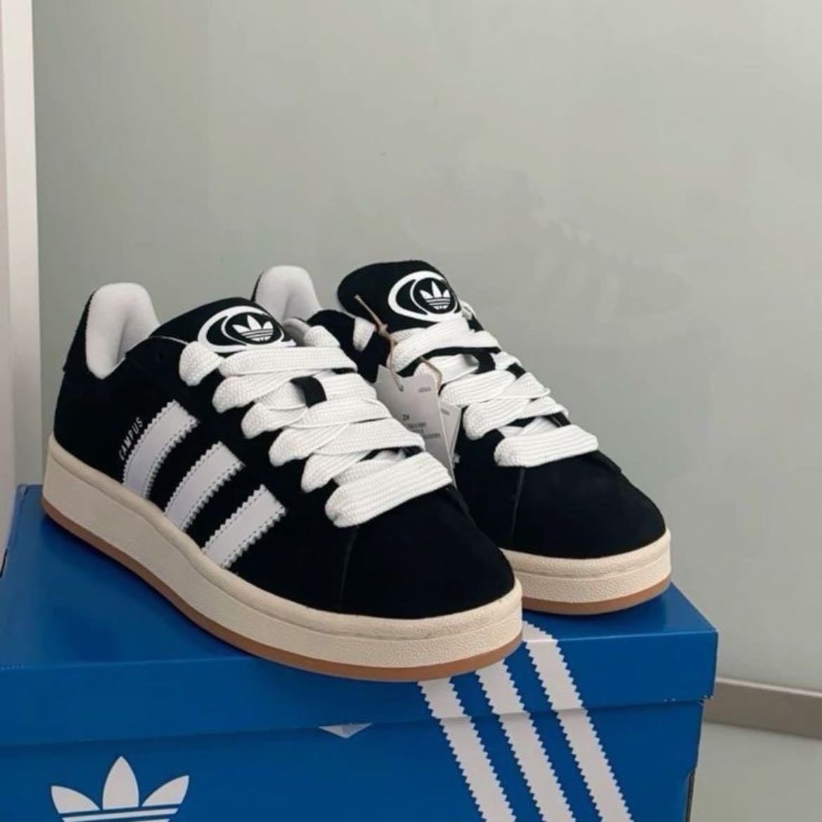 Sneakers modernos