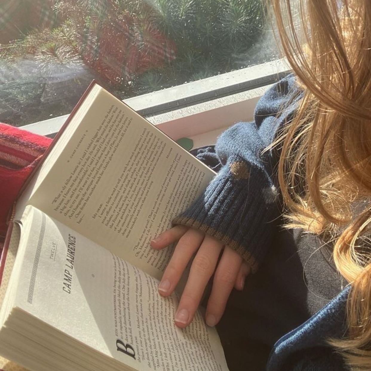 Libro - Si te aburres puedes leer y escuchar música también