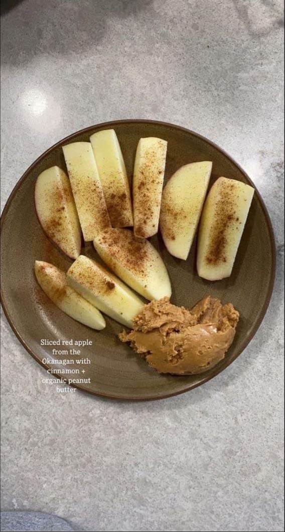 apple with peanut butter