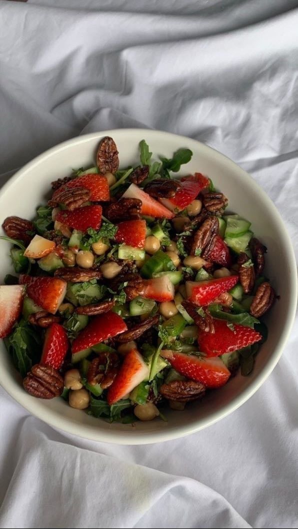 salad with fruits