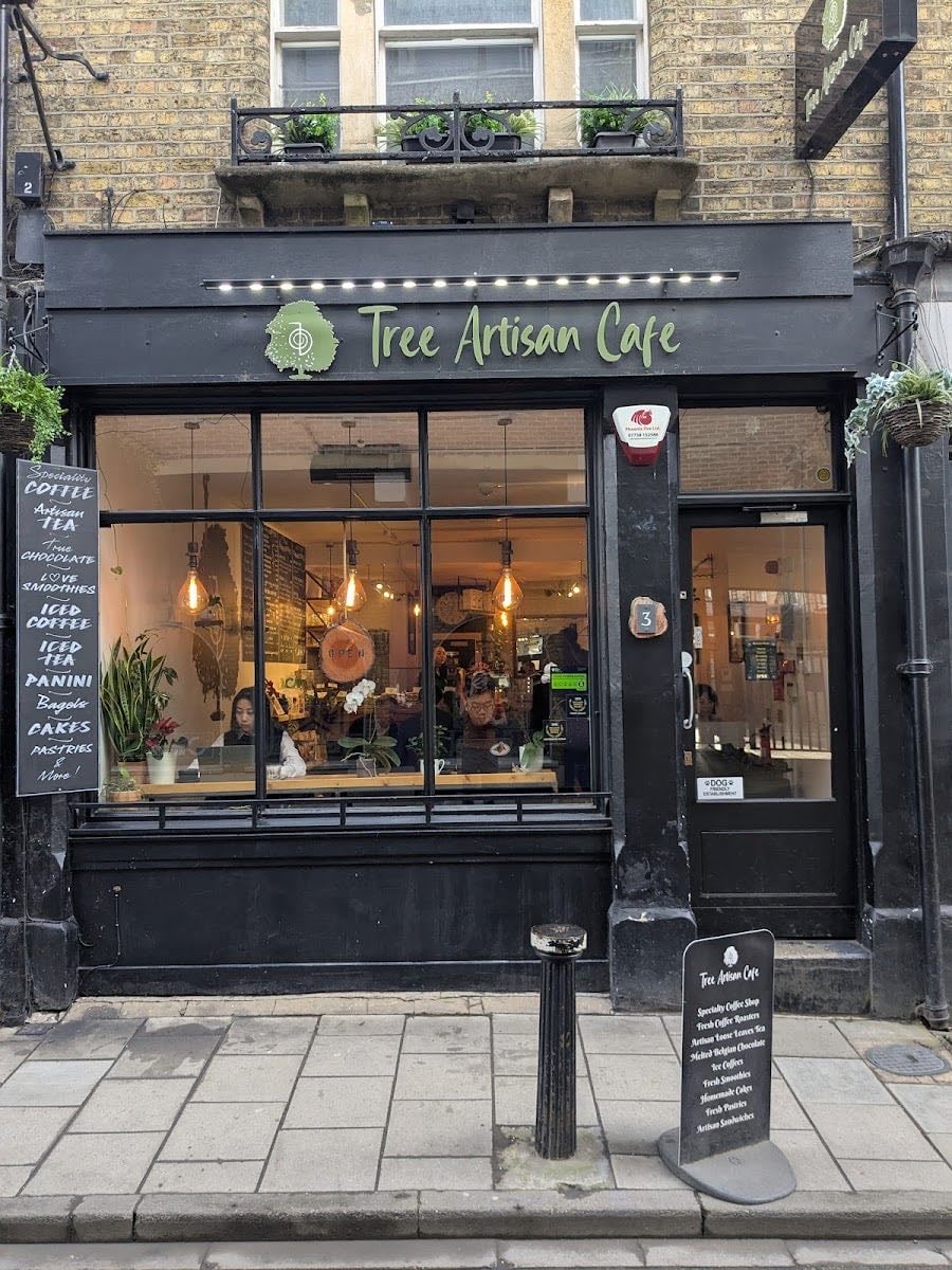 Tree Artisan Café