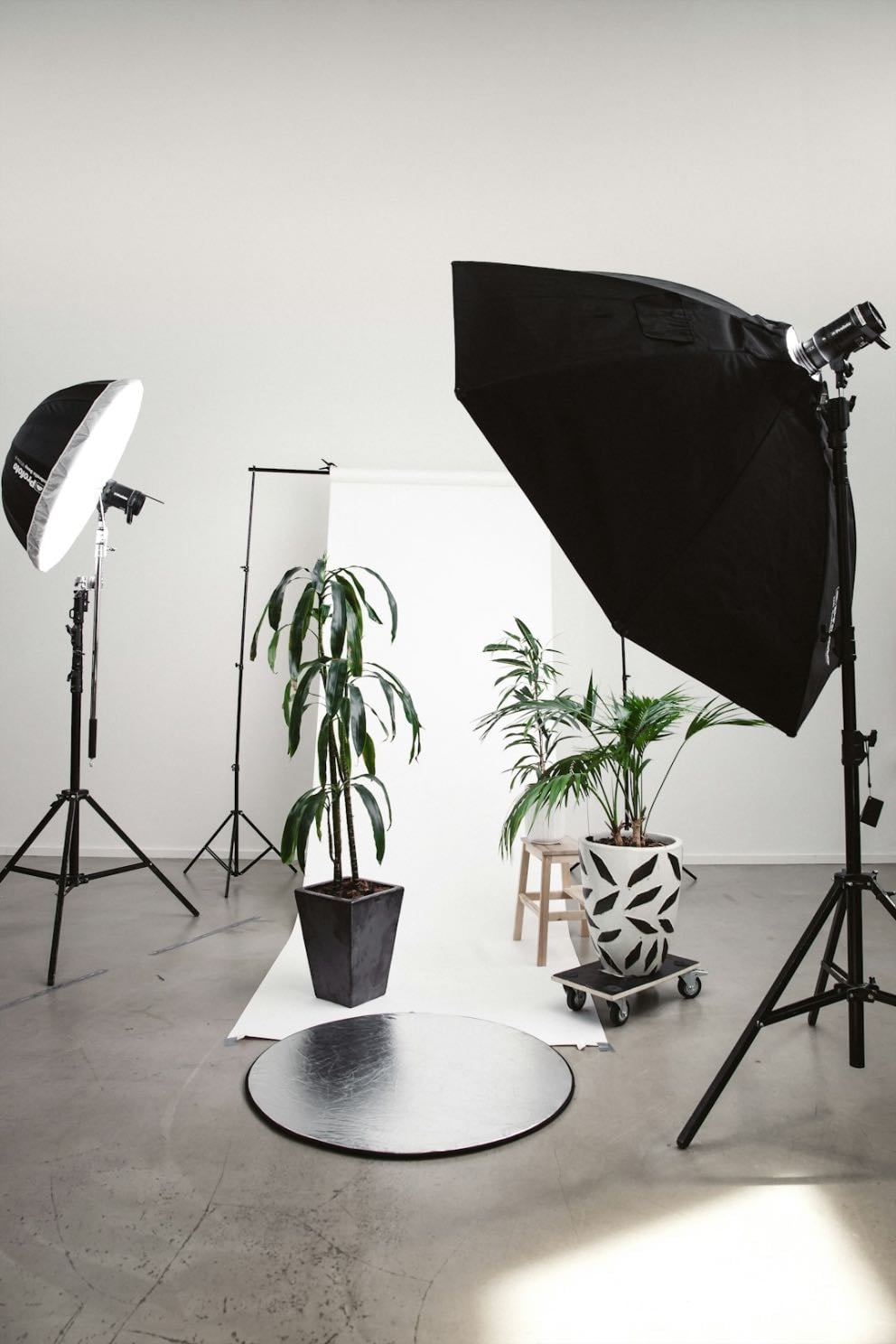 Get studio photoshoot with your friends