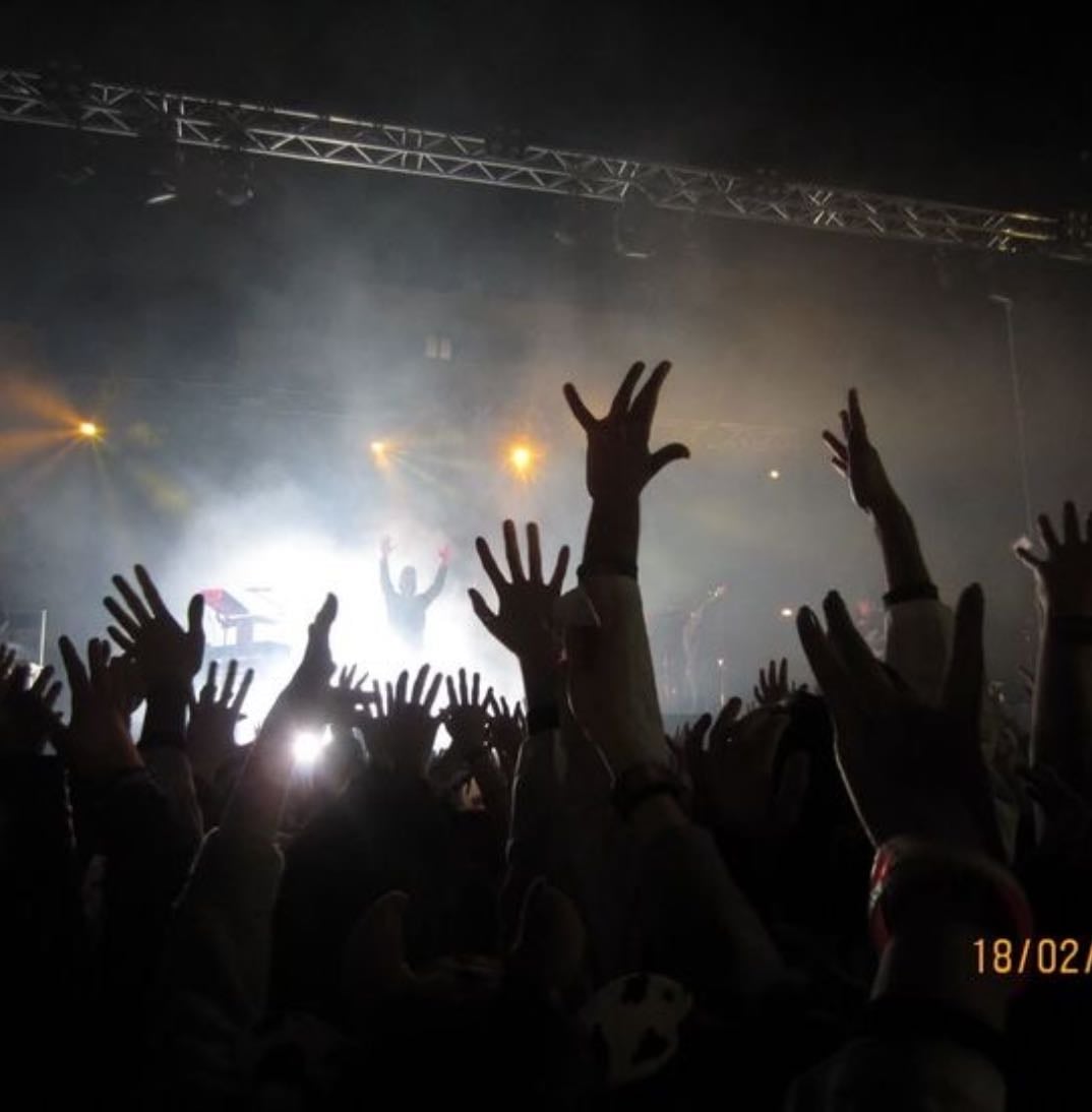 ⸝⸝ concerts .ᐟ 𝜗𝜚 - Music hypelist by Rory