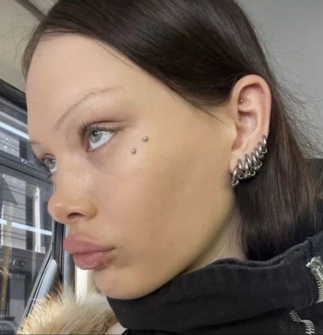 anti-eyebrow