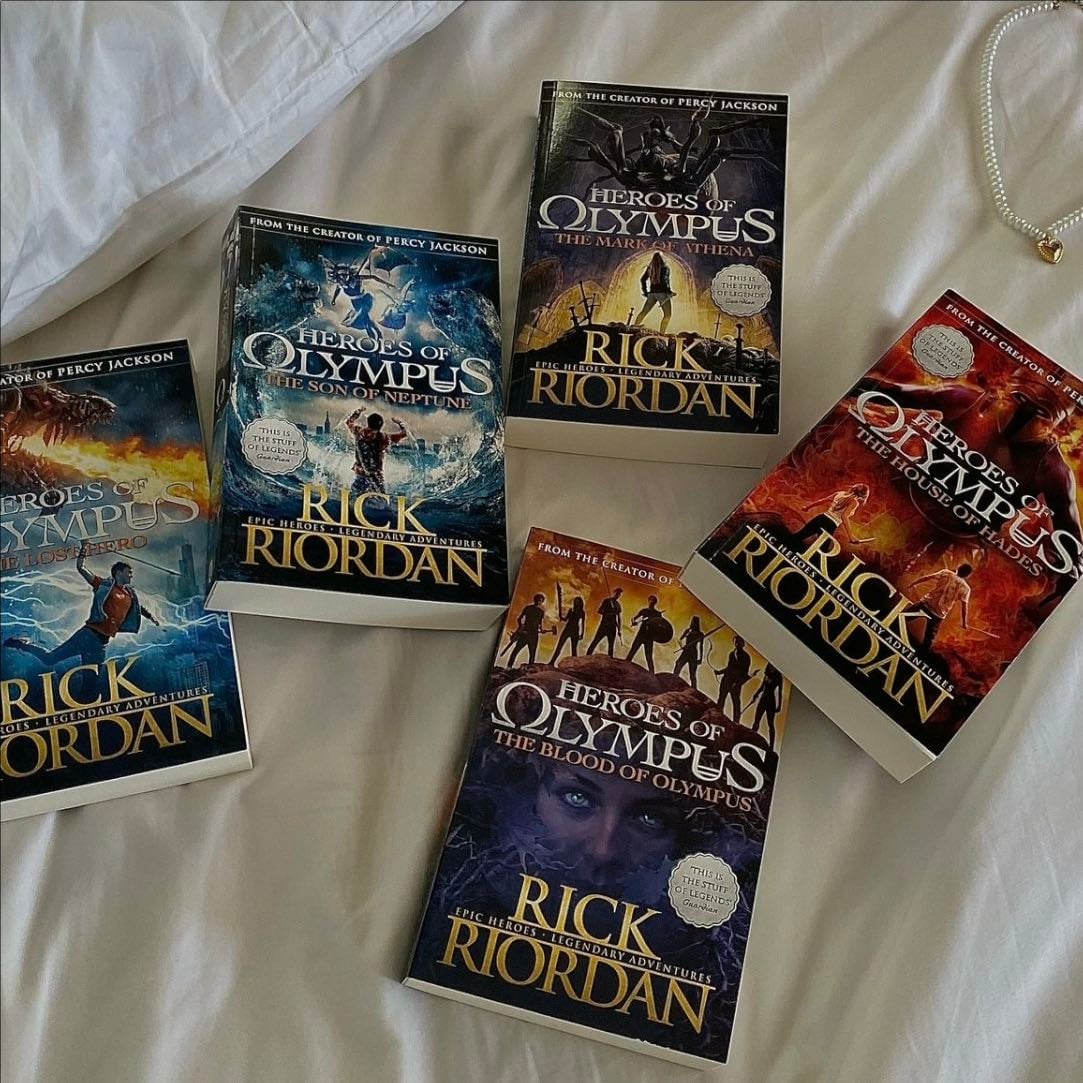 heroes of olympus series - rick riordan