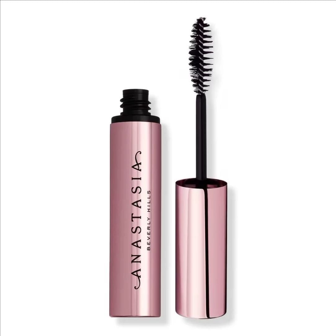 Anastasia Beverly Hills brow gel - Strong hold and keeps brows in place all day.
